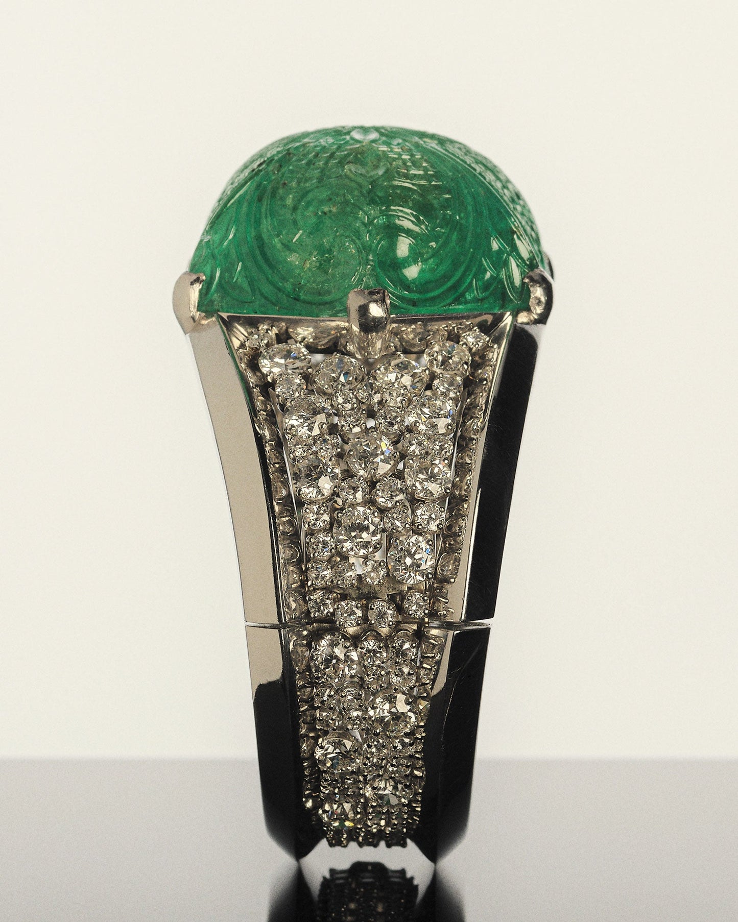 CARVED COLOMBIAN EMERALD AND DIAMOND BRACELET